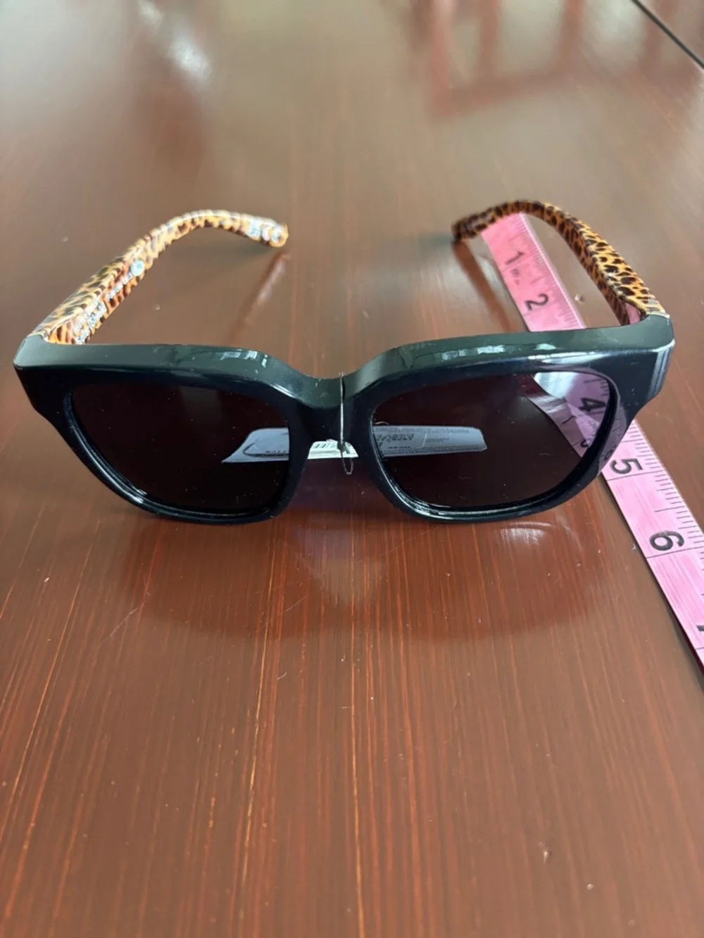 Foster Grant Solar Shield polarized,tortoise shell leopard arms,black frame/lens
